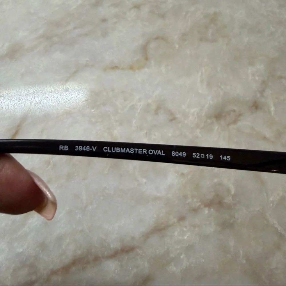 Ray-Ban classic oval